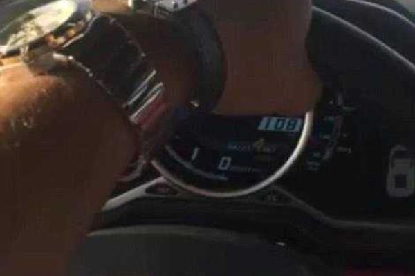 Британцы шокированы роскошными авто саудовского принца, приехавшего в Лондон на отдых