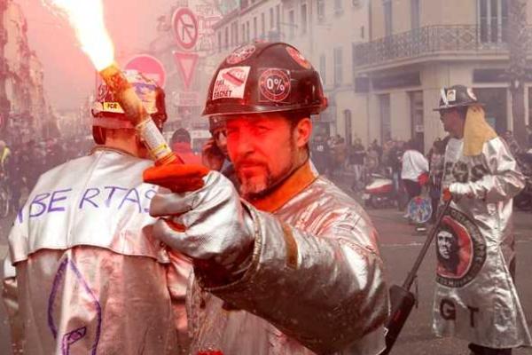 Во Франции масштабные протесты против реформ трудового законодательства закончились стычками с полицией