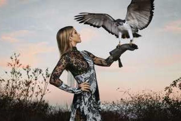 Дженнифер Энистон украсила обложку журнала "Harper’s Bazaar"