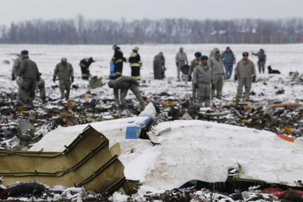 В Москву самолетом МЧС РФ доставлены "черные ящики" рухнувшего в Ростове-на-Дону "Boeing" В Москву самолетом МЧС РФ доставлены "черные ящики" рухнувшего в Ростове-на-Дону "Boeing"