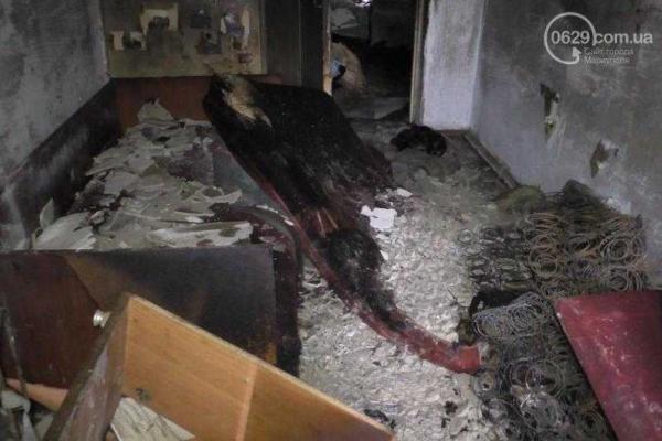 В Мариуполе спасатели эвакуировали людей и тушили пожар на пятом этаже жилого дома В Мариуполе спасатели эвакуировали людей и тушили пожар на пятом этаже жилого дома