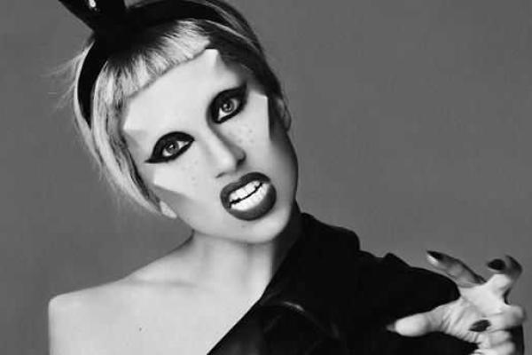 Эпатажная певица Леди Гага отметила 30-летний юбилей