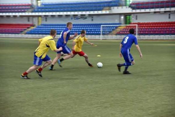 В Мариуполе состоялся футбольный турнир, в котором приняли участие сотрудники полиции и бойцы Нацгвардии