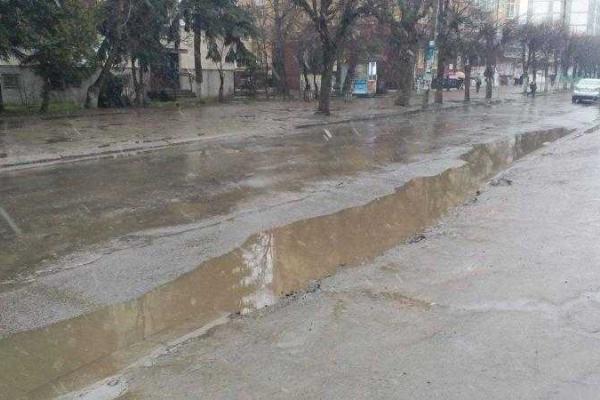 Из-за непогоды Ивано-Франковск превратился в настоящую Венецию