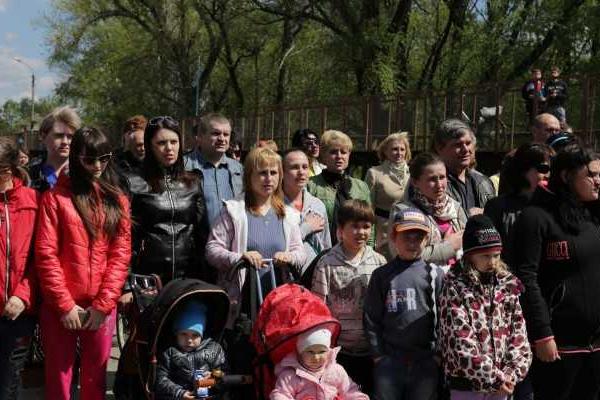 В Новоайдаре состоялось торжественное открытие восстановленного моста через реку Айдар