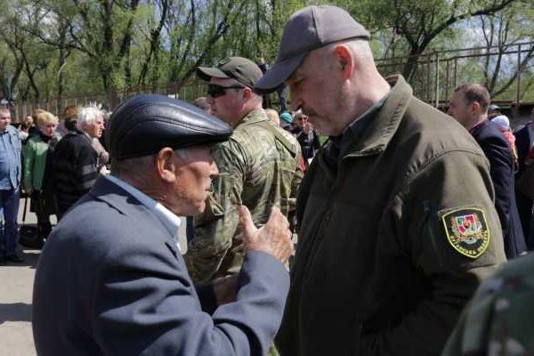 В Новоайдаре состоялось торжественное открытие восстановленного моста через реку Айдар