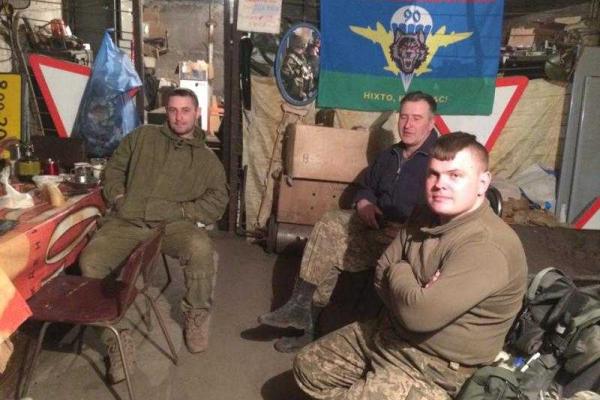 Журналист показал защитников Авдеевки: бойцы-десантники не уступили ни сантиметра промзоны Журналист показал защитников Авдеевки: бойцы-десантники не уступили ни сантиметра промзоны