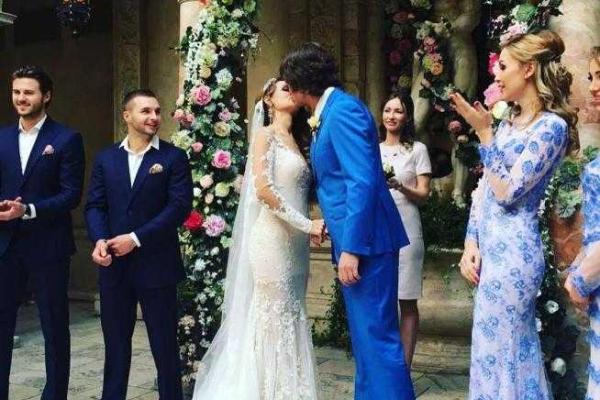 Прохор Шаляпин и Анна Калашникова провели репетицию свадебной церемонии