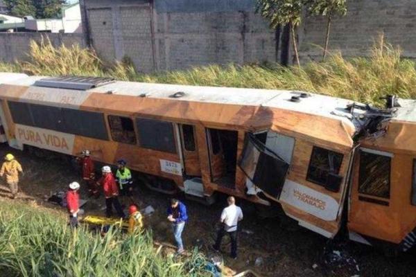 В Коста-Рике при лобовом столкновении поездов пострадало более сотни пассажиров