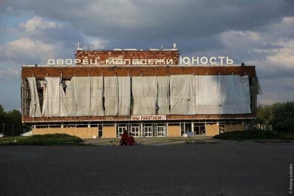 "Русский мир" на Донбассе глазами российского дизайнера: разруха, покинутые дома, крах экономики "Русский мир" на Донбассе глазами российского дизайнера: разруха, покинутые дома, крах экономики