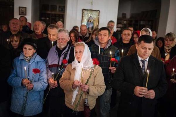 В Славутиче и Киеве отдали дань памяти ликвидаторам аварии на ЧАЭС В Славутиче и Киеве отдали дань памяти ликвидаторам аварии на ЧАЭС