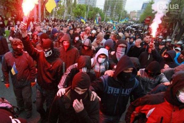 В Донецке два года назад жестко разогнали последний проукраинский митинг: хронология событий В Донецке два года назад жестко разогнали последний проукраинский митинг: хронология событий