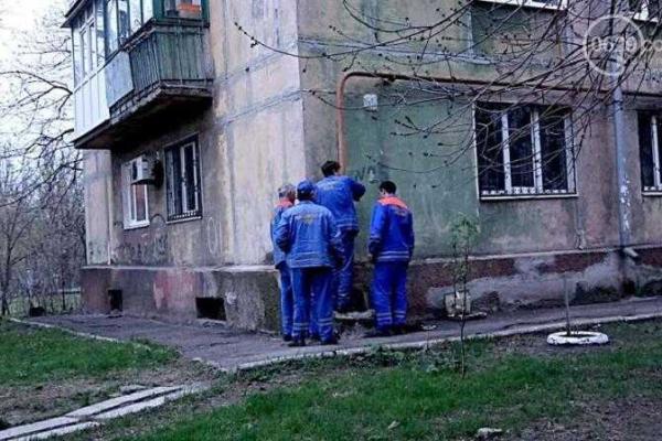 В Мариупоре от газоснабжения отключили два дома, чтобы устранить аварию: произошла утечка газа, вспыхнул огонь