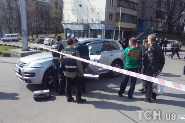 В сети появилось видео с места убийства киевского бизнесмена В сети появилось видео с места убийства киевского бизнесмена