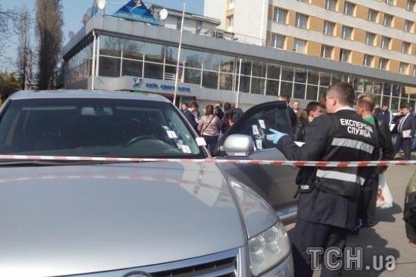 В сети появилось видео с места убийства киевского бизнесмена В сети появилось видео с места убийства киевского бизнесмена