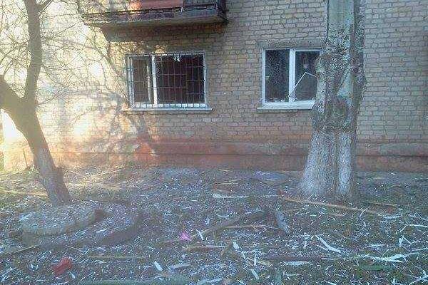 Жители Зайцево вновь спускаются в подвалы: бои и обстрелы не прекращаются Жители Зайцево вновь спускаются в подвалы: бои и обстрелы не прекращаются