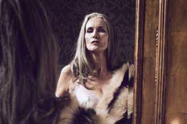 Британская модель Никола Гриффин в 56 лет стала звездой откровенной фотосессии для глянца "SLiNK" Британская модель Никола Гриффин в 56 лет стала звездой откровенной фотосессии для глянца "SLiNK"