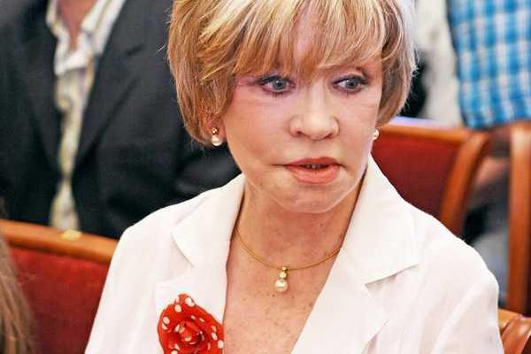 Пластические операции окончательно изуродовали красавицу-актрису Веру Алентову