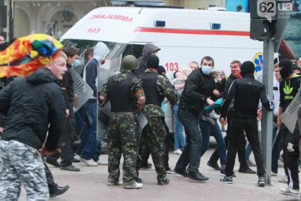 В Донецке два года назад жестко разогнали последний проукраинский митинг: хронология событий В Донецке два года назад жестко разогнали последний проукраинский митинг: хронология событий