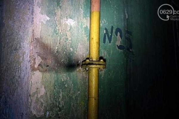 В Мариупоре от газоснабжения отключили два дома, чтобы устранить аварию: произошла утечка газа, вспыхнул огонь