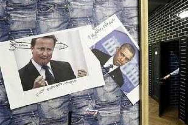 Жители Красноярска теперь пьют пиво и кофе в "путинском" кафе Жители Красноярска теперь пьют пиво и кофе в "путинском" кафе