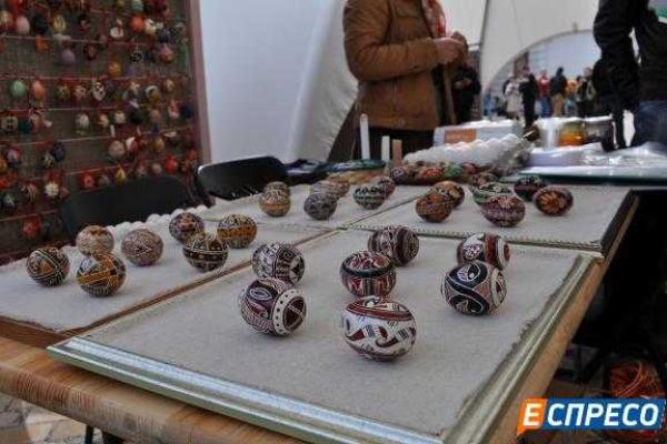 На Софиевской площади в Киеве открылся Всеукраинский фестиваль писанок На Софиевской площади в Киеве открылся Всеукраинский фестиваль писанок