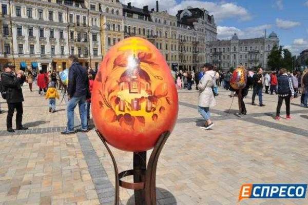 На Софиевской площади в Киеве открылся Всеукраинский фестиваль писанок На Софиевской площади в Киеве открылся Всеукраинский фестиваль писанок