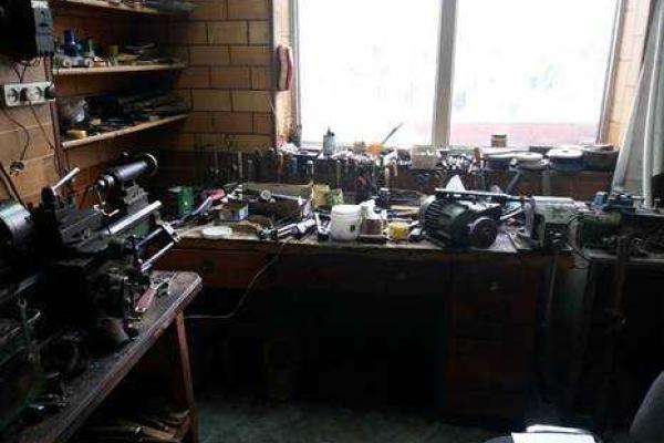 Сотрудники СБУ задержали межрегиональную ОПГ торговцев оружием Сотрудники СБУ задержали межрегиональную ОПГ торговцев оружием