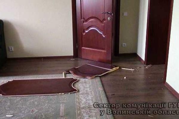 На Волыни участники бессрочной акции перекрывали автотрассу и громили помещение таможни ГФС