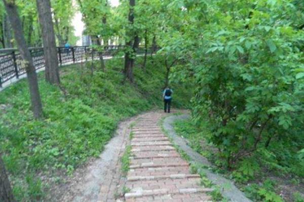 В центре Киева обнаружен труп молодой женщины В центре Киева обнаружен труп молодой женщины