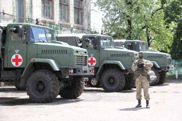 В зоне АТО работает полевое медицинское стабилизационное подразделение ВДВ американского образца В зоне АТО работает полевое медицинское стабилизационное подразделение ВДВ американского образца