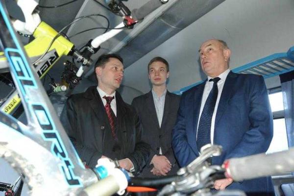 Во Львове состоялся запуск первого в Украине вагона-велосипедовоза Во Львове состоялся запуск первого в Украине вагона-велосипедовоза