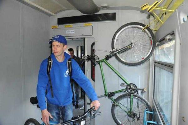 Во Львове состоялся запуск первого в Украине вагона-велосипедовоза Во Львове состоялся запуск первого в Украине вагона-велосипедовоза