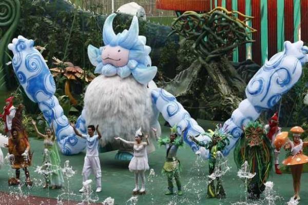 Китайский филантроп построил на юго-востоке страны огромный развлекательный "Ванда-сити"