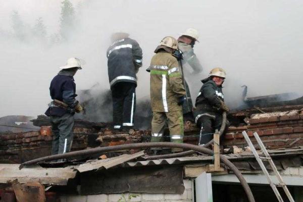 В Харькове произошел крупный пожар на частном предприятии: погиб человек В Харькове произошел крупный пожар на частном предприятии: погиб человек