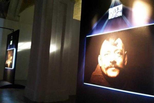 В Киеве в честь воинов АТО и волонтеров открылась необычная выставка В Киеве в честь воинов АТО и волонтеров открылась необычная выставка