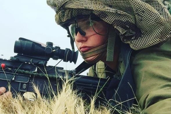 Сеть покорили снимки женщин-военнослужащих армии Израиля
