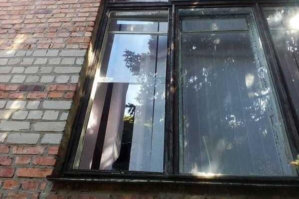 В сети опубликованы фото и видео с места взрыва на базе роты патрульной службы полиции в Харькове В сети опубликованы фото и видео с места взрыва на базе роты патрульной службы полиции в Харькове
