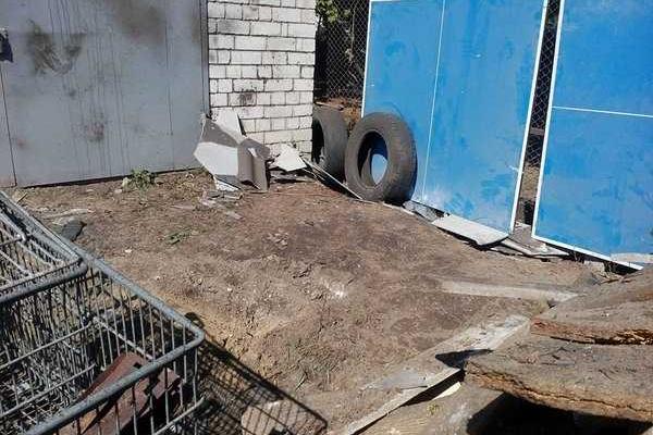 В сети опубликованы фото и видео с места взрыва на базе роты патрульной службы полиции в Харькове В сети опубликованы фото и видео с места взрыва на базе роты патрульной службы полиции в Харькове