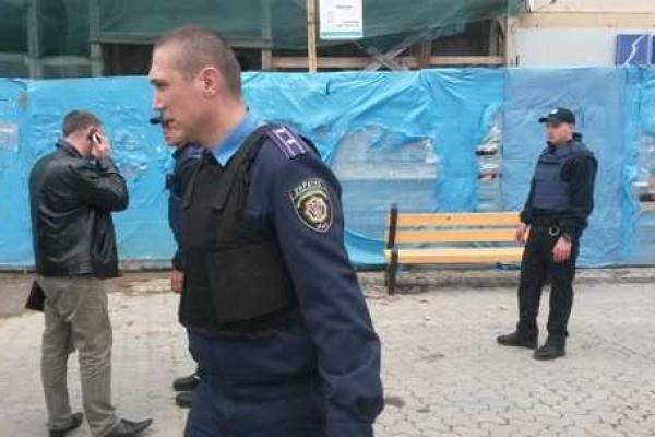 Депутаты открыли стрельбу в ресторане Ужгорода: ранен человек