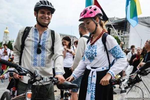 Красавец-Киев празднует День города