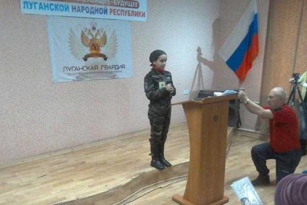 В "ЛНР" разгорелся громкий скандал вокруг 10-летней сепаратистки В "ЛНР" разгорелся громкий скандал вокруг 10-летней сепаратистки