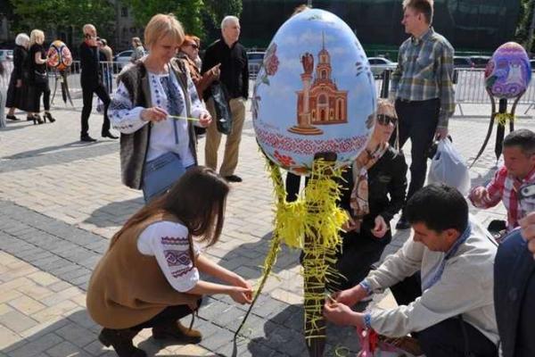 В Киеве переселенка из Донецка победила в "Фестивале Писанки" В Киеве переселенка из Донецка победила в "Фестивале Писанки"