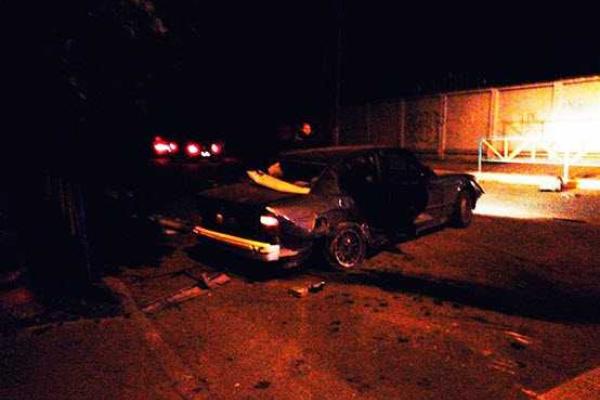 В Хмельницком автомобиль "BMW" смял машину патрульной полиции