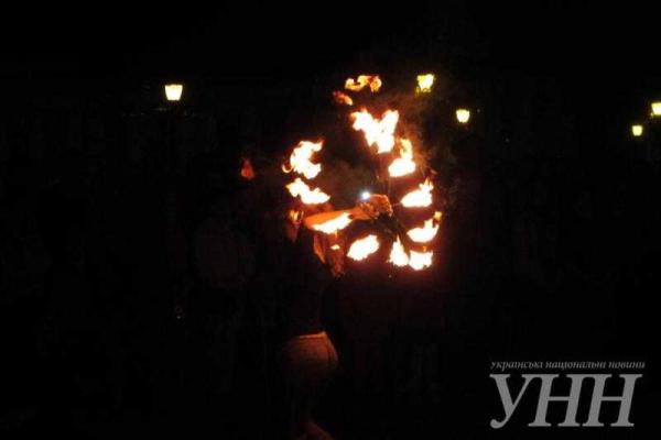 В Ужгороде стартует фестиваль огненного искусства "Fire Life Fest" В Ужгороде стартует фестиваль огненного искусства "Fire Life Fest"