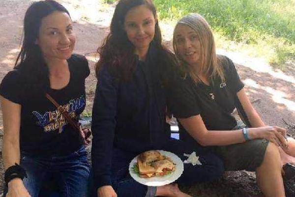 В Краматорске побывала звезда Голливуда актриса Эшли Джадд