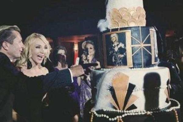 Алла Пугачева в роскошном платье чуть не упала на юбилее Кристины Орбакайте