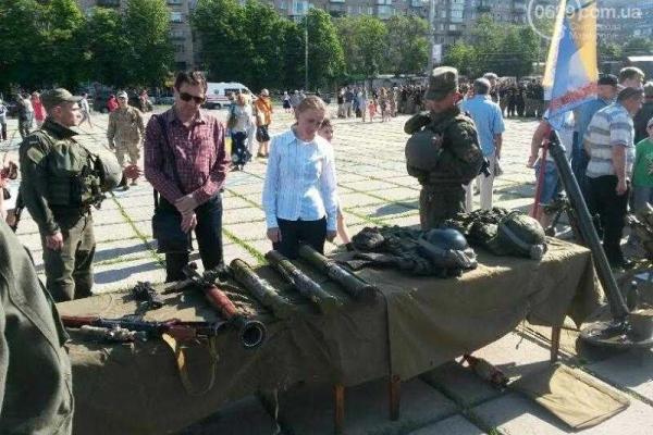 В Мариуполе батальон "Донбасс" празднует свою вторую годовщину