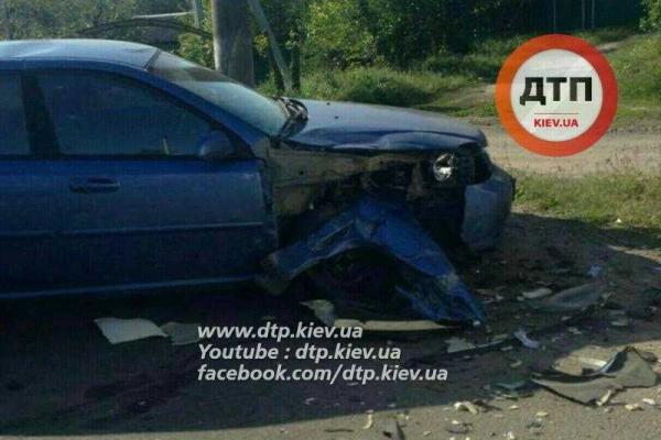 Полиция просит отозваться свидетелей ДТП под Киевом: "Chevrolet" вылетел навстречу "Smart" Полиция просит отозваться свидетелей ДТП под Киевом: "Chevrolet" вылетел навстречу "Smart"