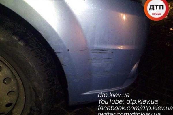 Ночная погоня в Киеве закончилась задержанием пьяного водителя и повреждением патрульного "Toyota Prius" Ночная погоня в Киеве закончилась задержанием пьяного водителя и повреждением патрульного "Toyota Prius"